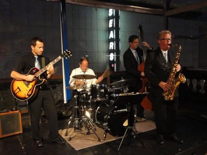 Stolen Moments Jazz Trio — live